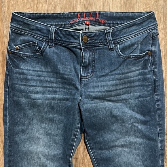 ELLE DARK WASH SKINNY JEANS (8) - Picture 3 of 7